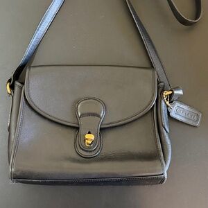 Vintage Coach USA Black Leather Crossbody Bag Turn Lock Style 202-11